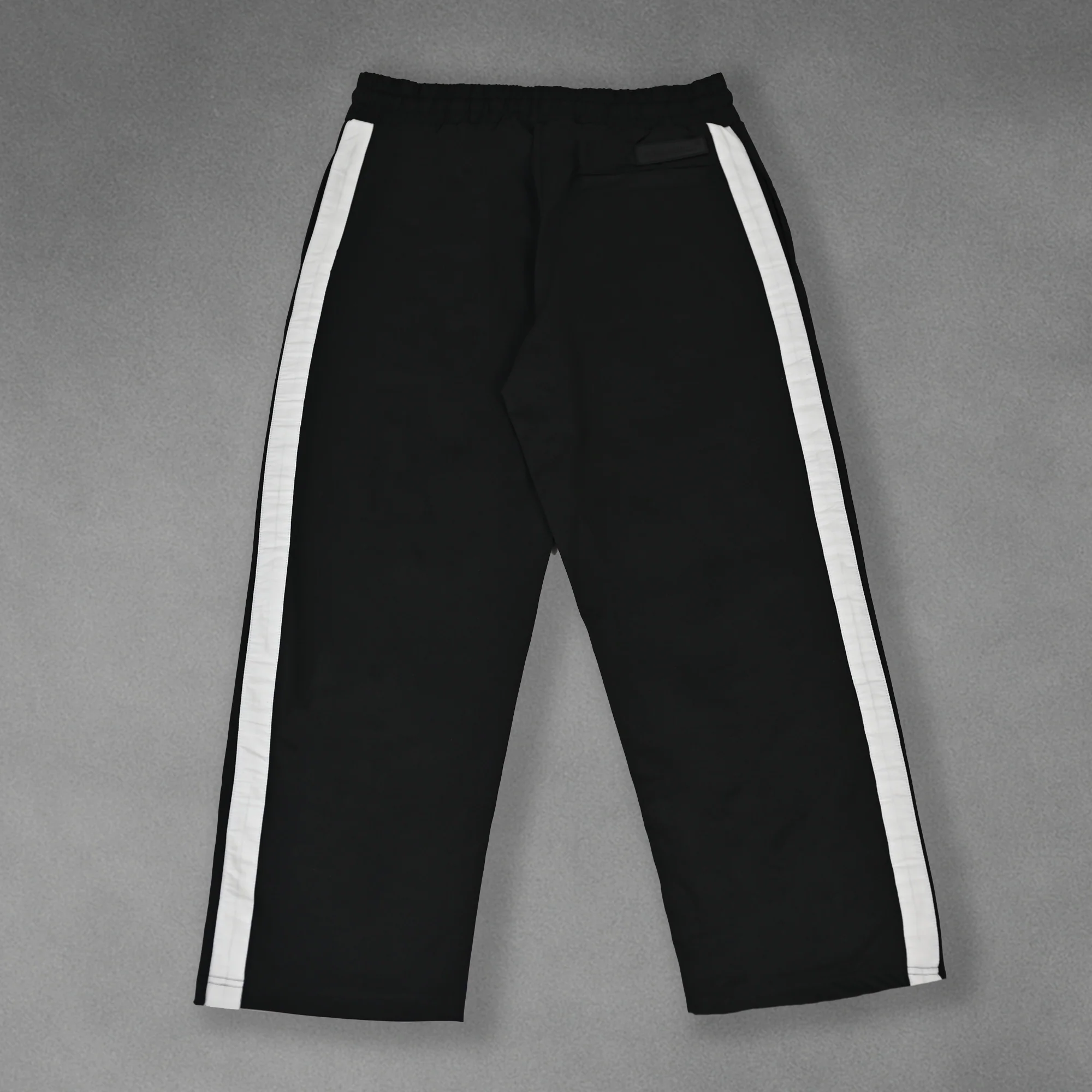 2001- Classic Nylon Jogger - MATTE BLACK - Image 3